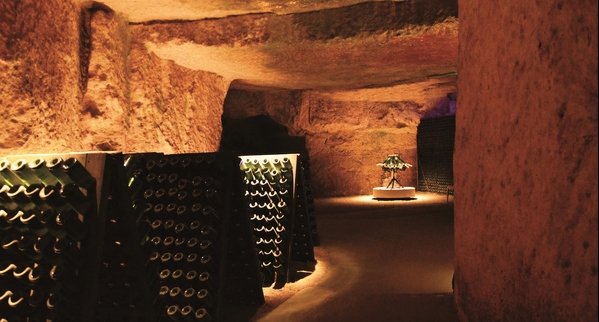 Visite-Caves-Ackerman-Saumur
