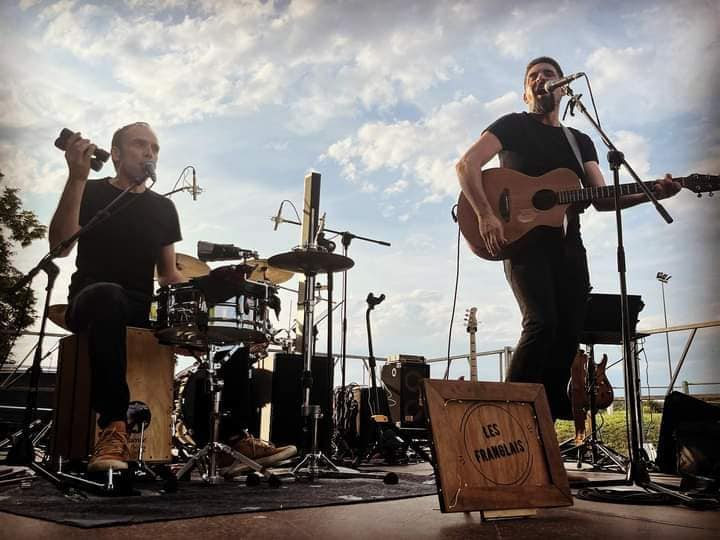Groupe de musique les Franglais sur scène